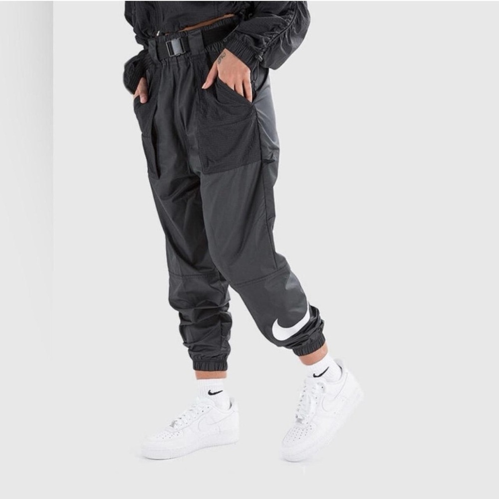 Belted Nike Pant